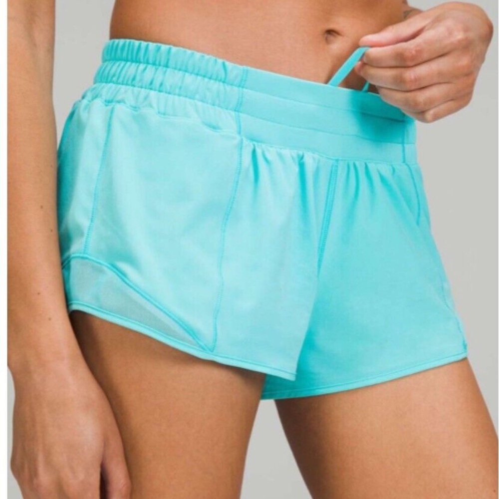 Electric Turquoise Lululemon Hotty Hot Shorts 2.5, Size 4